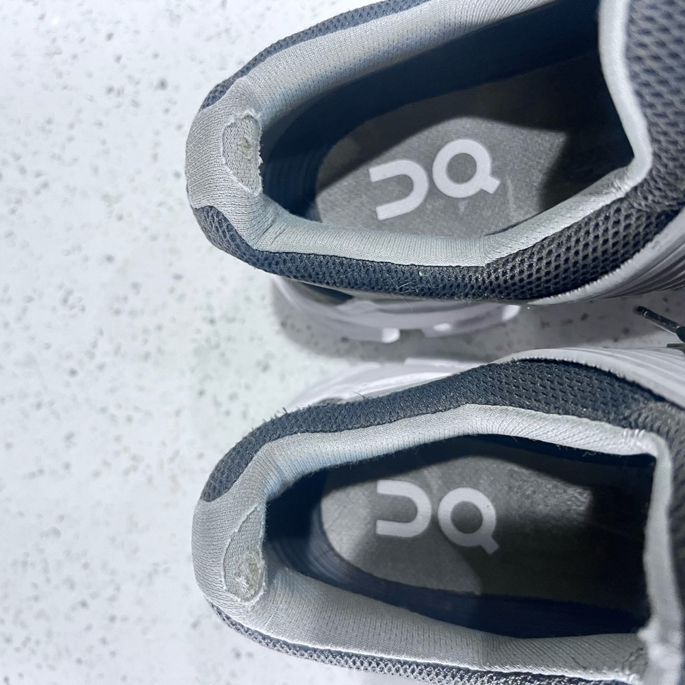 ON Running Gray Sneakers Mens Size 8.5 Grey Black - Picture 10 of 11